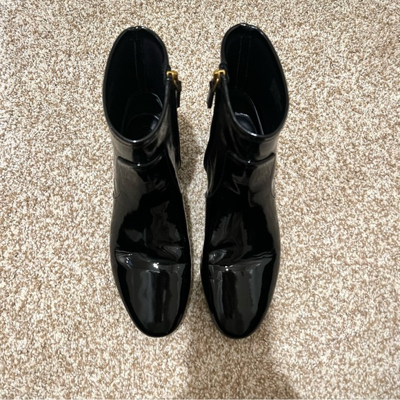 Tory Burch Womens Gigi Patent Stretch Ankle Boot Black and Gold Size 8.5 - Picture 4 of 15